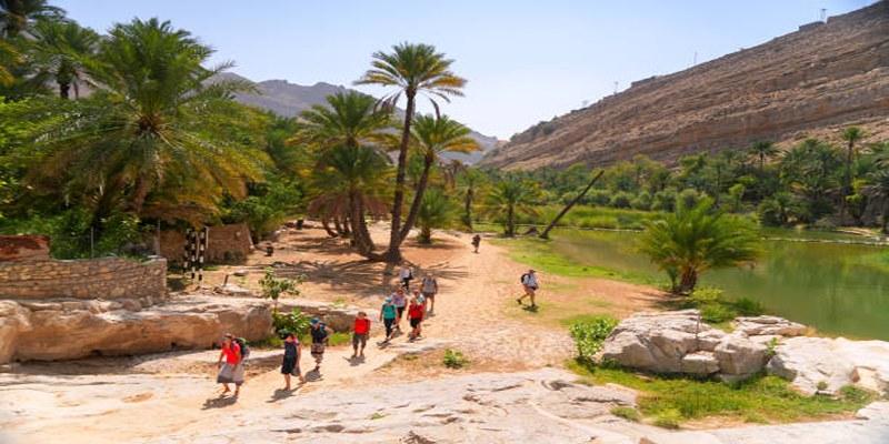 A Guide to the Best Coastal Hiking Routes in Oman